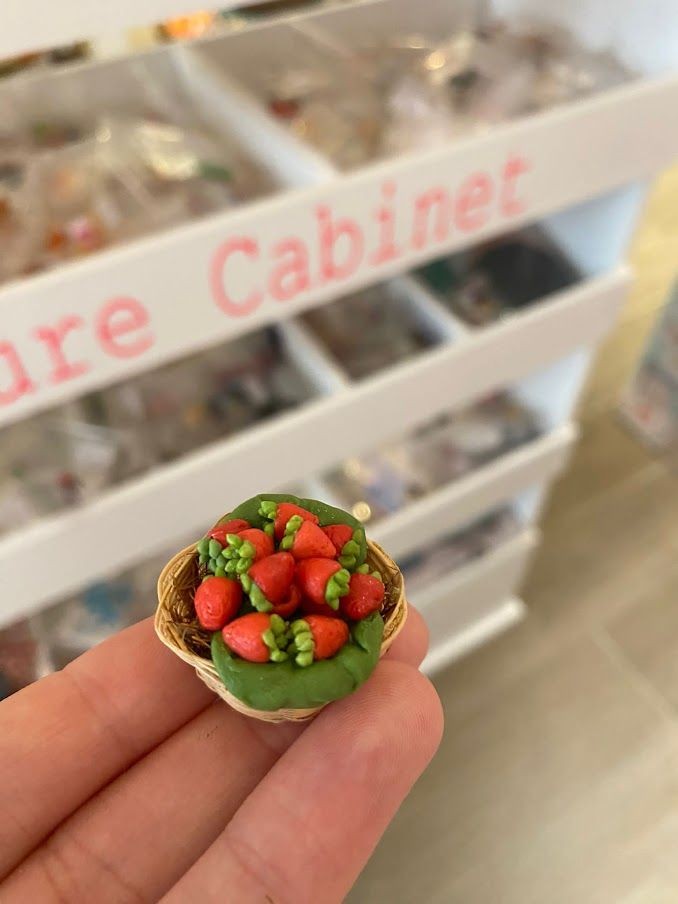 Miniatuur - Mandje Aardbeien